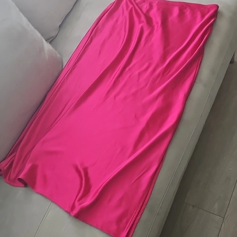 Old Navy Fuchsia Satin Midi Skirt - Picture 2 of 5